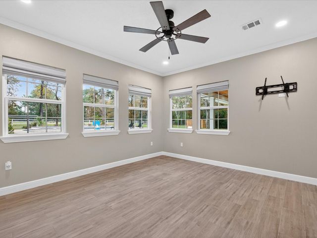 32906 Crestlake Boulevard, Magnolia, TX 77354