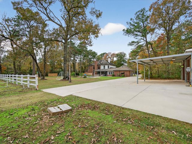 32906 Crestlake Boulevard, Magnolia, TX 77354