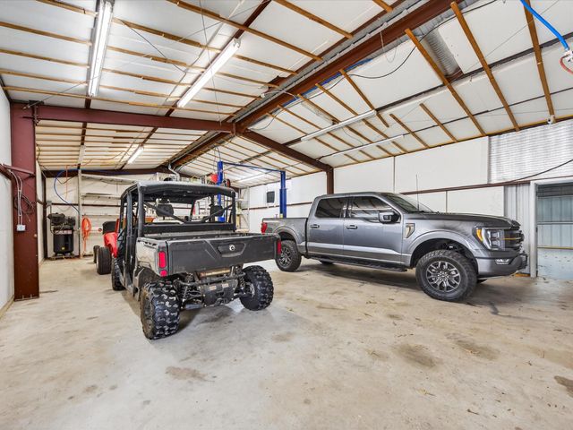 32906 Crestlake Boulevard, Magnolia, TX 77354