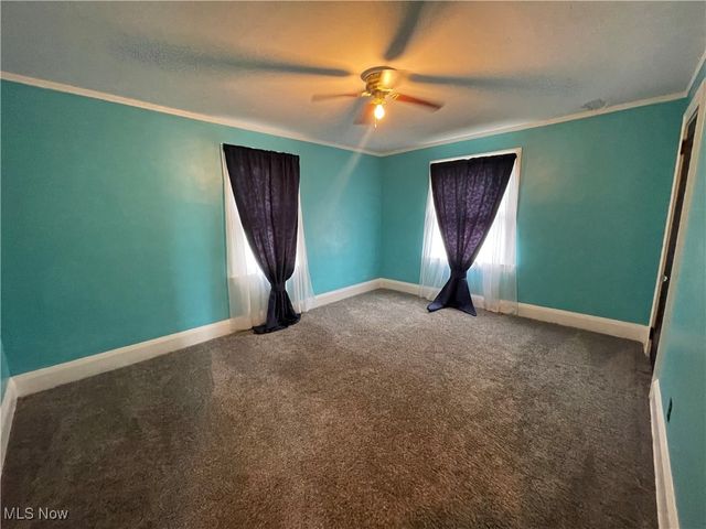 15 S Portland Avenue, Youngstown, OH 44509