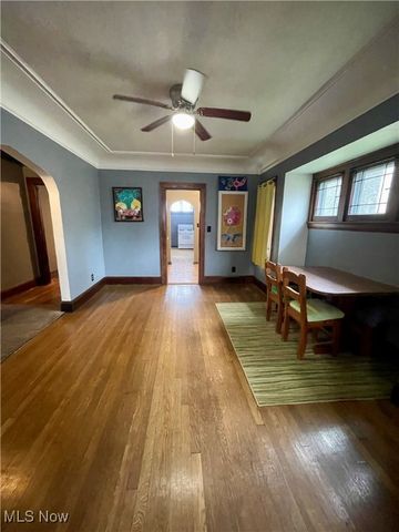 15 S Portland Avenue, Youngstown, OH 44509