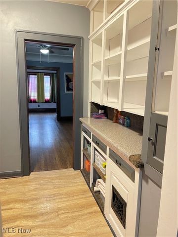 15 S Portland Avenue, Youngstown, OH 44509