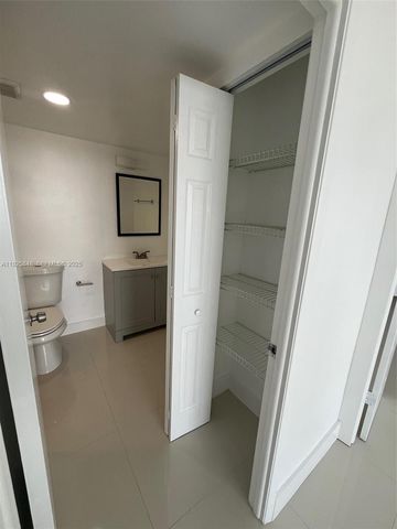 20505 E Country Club Dr 2132, Aventura, FL 33180