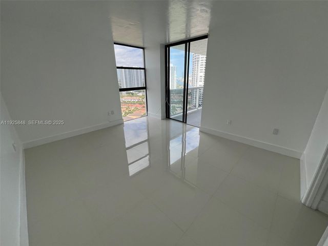 20505 E Country Club Dr 2132, Aventura, FL 33180