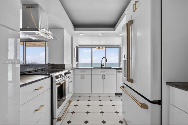2655 Collins Avenue 1512, Miami Beach, FL 33140