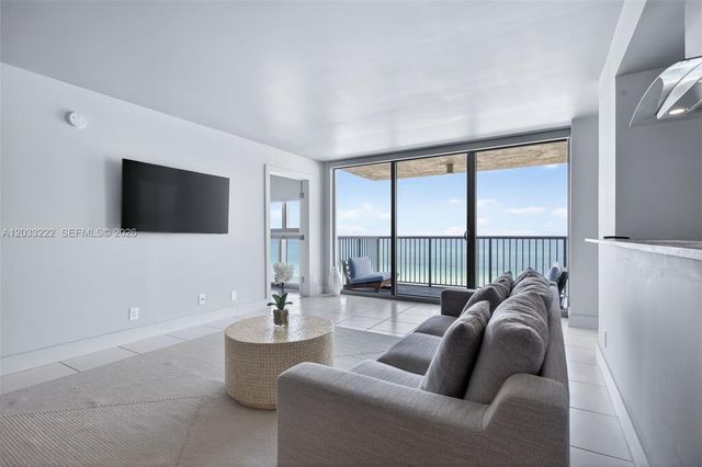2655 Collins Avenue 1512, Miami Beach, FL 33140