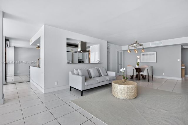 2655 Collins Avenue 1512, Miami Beach, FL 33140