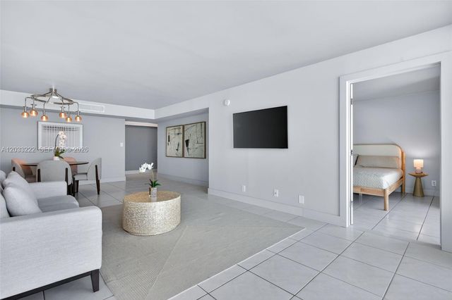 2655 Collins Avenue 1512, Miami Beach, FL 33140