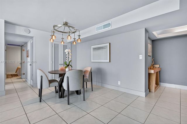 2655 Collins Avenue 1512, Miami Beach, FL 33140
