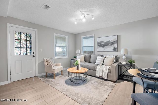 9114 INDIA Avenue, Jacksonville, FL 32211