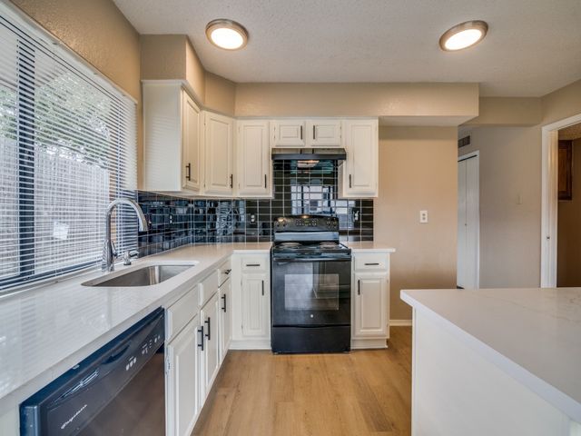 2614 Holy Cross Lane, Garland, TX 75044