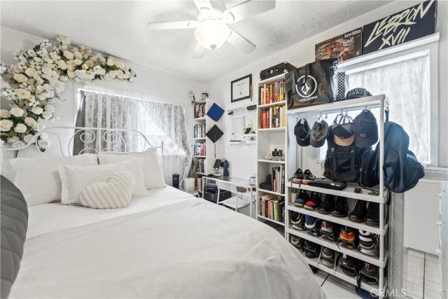 2424 West, Los Angeles, CA 90016