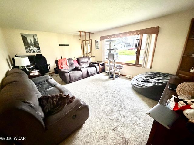 1809 N Metcalf Street, Lima, OH 45801