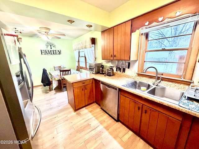 1809 N Metcalf Street, Lima, OH 45801