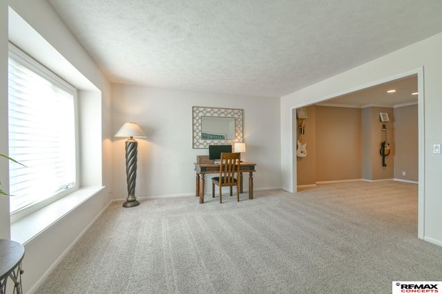 6001 S 157 Circle, Omaha, NE 68135