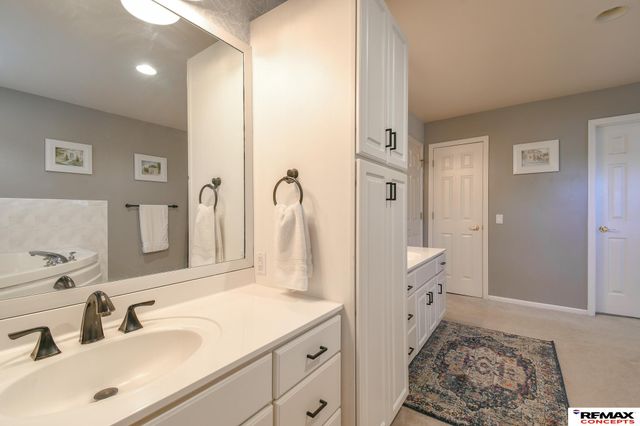 6001 S 157 Circle, Omaha, NE 68135