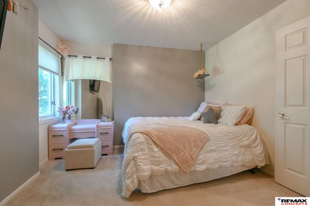 6001 S 157 Circle, Omaha, NE 68135