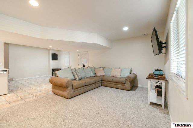 6001 S 157 Circle, Omaha, NE 68135