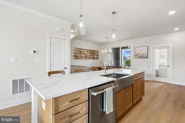 102 ALLEN LN, Poolesville, MD 20837