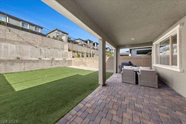 379 Spotted Dove Street, Las Vegas, NV 89138