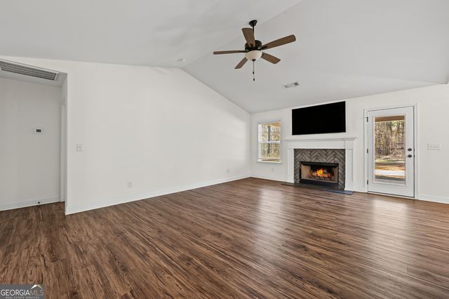 1788 Standing Rock Road, Senoia, GA 30276