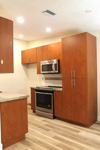 7914 PEMBROKE Road 7914, Miramar, FL 33023