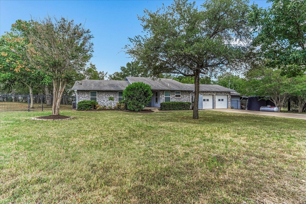 12739 Burson DR, Manchaca, TX 78652