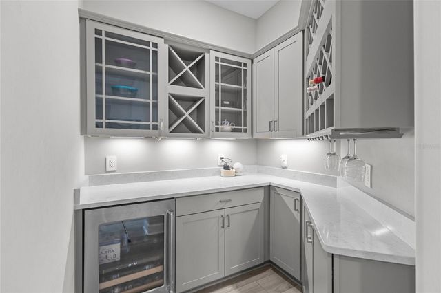 5855 SILVERSIDE PINE COURT, Lakewood Ranch, FL 34211