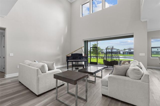 5855 SILVERSIDE PINE COURT, Lakewood Ranch, FL 34211