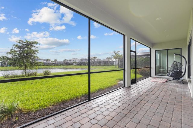 5855 SILVERSIDE PINE COURT, Lakewood Ranch, FL 34211