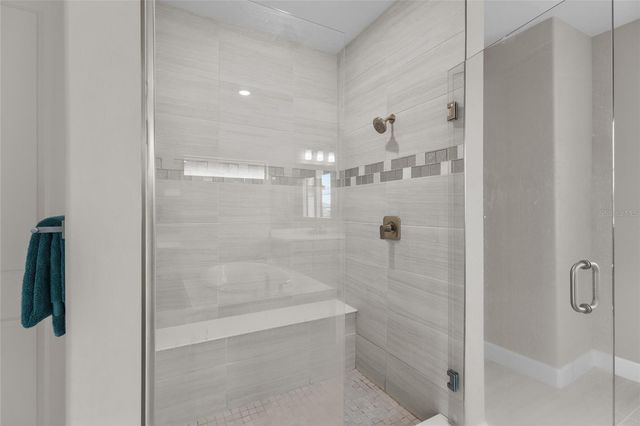 5855 SILVERSIDE PINE COURT, Lakewood Ranch, FL 34211