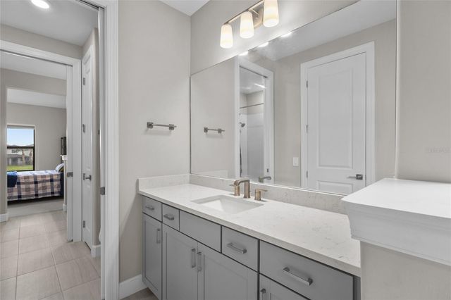 5855 SILVERSIDE PINE COURT, Lakewood Ranch, FL 34211