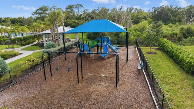 5855 SILVERSIDE PINE COURT, Lakewood Ranch, FL 34211