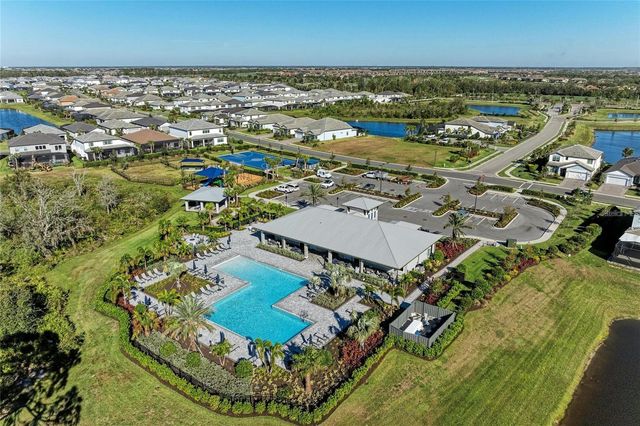 5855 SILVERSIDE PINE COURT, Lakewood Ranch, FL 34211