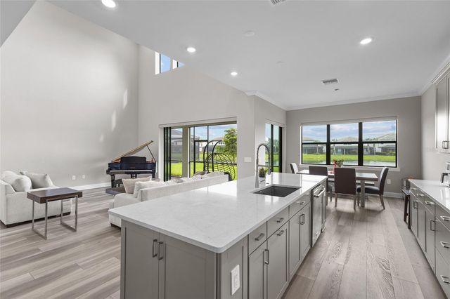 5855 SILVERSIDE PINE COURT, Lakewood Ranch, FL 34211