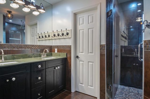 1140 Chestnut Ln 1140, Hollywood, FL 33019