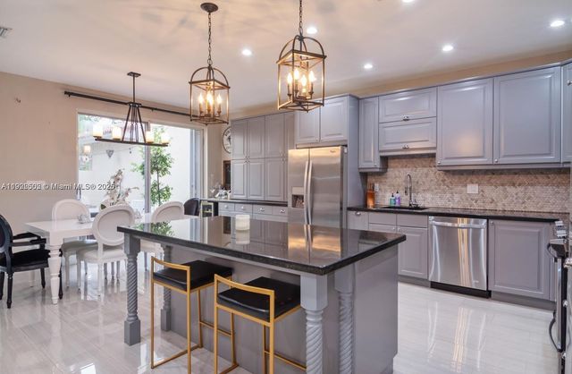 1140 Chestnut Ln 1140, Hollywood, FL 33019