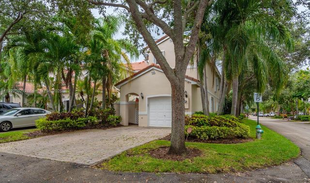 1140 Chestnut Ln 1140, Hollywood, FL 33019