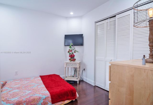 1140 Chestnut Ln 1140, Hollywood, FL 33019