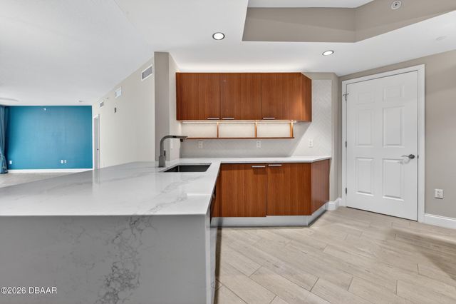 231 Riverside Dr Unit 1703, Holly Hill, FL 32117