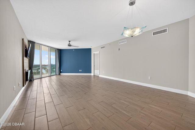 231 Riverside Dr Unit 1703, Holly Hill, FL 32117
