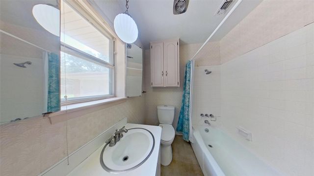 6301 Wrigley Way, Fort Worth, TX 76133