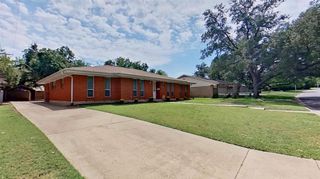 6301 Wrigley Way, Fort Worth, TX 76133