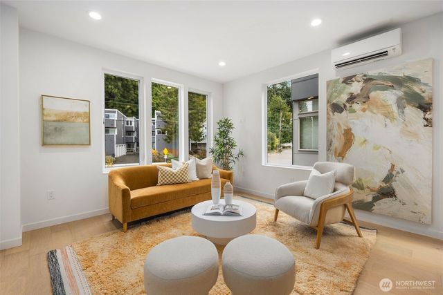 4123 B Chilberg Avenue SW, Seattle, WA 98116