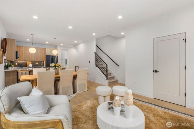 4123 B Chilberg Avenue SW, Seattle, WA 98116