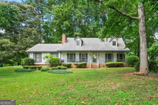 4665 Redspruce Drive SW, Lilburn, GA 30047