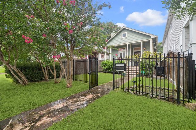 427 W 24th Street, Houston, TX 77008