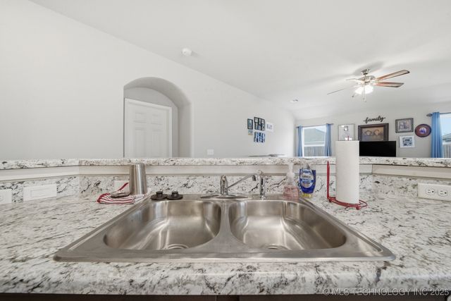 10716 N 101st East Court, Owasso, OK 74055