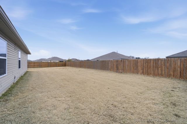 10716 N 101st East Court, Owasso, OK 74055