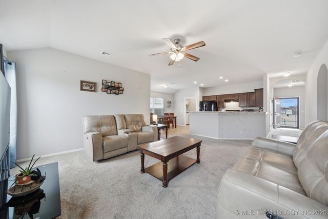 10716 N 101st East Court, Owasso, OK 74055